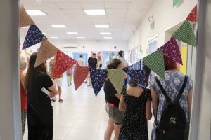 Lee más sobre el artículo Festejo Aniversario de la  Ludoteca “Trazos Abiertos” llegó a la Ludoteca de Villa Aguirre en el marco de la Semana de la Extensión 2024