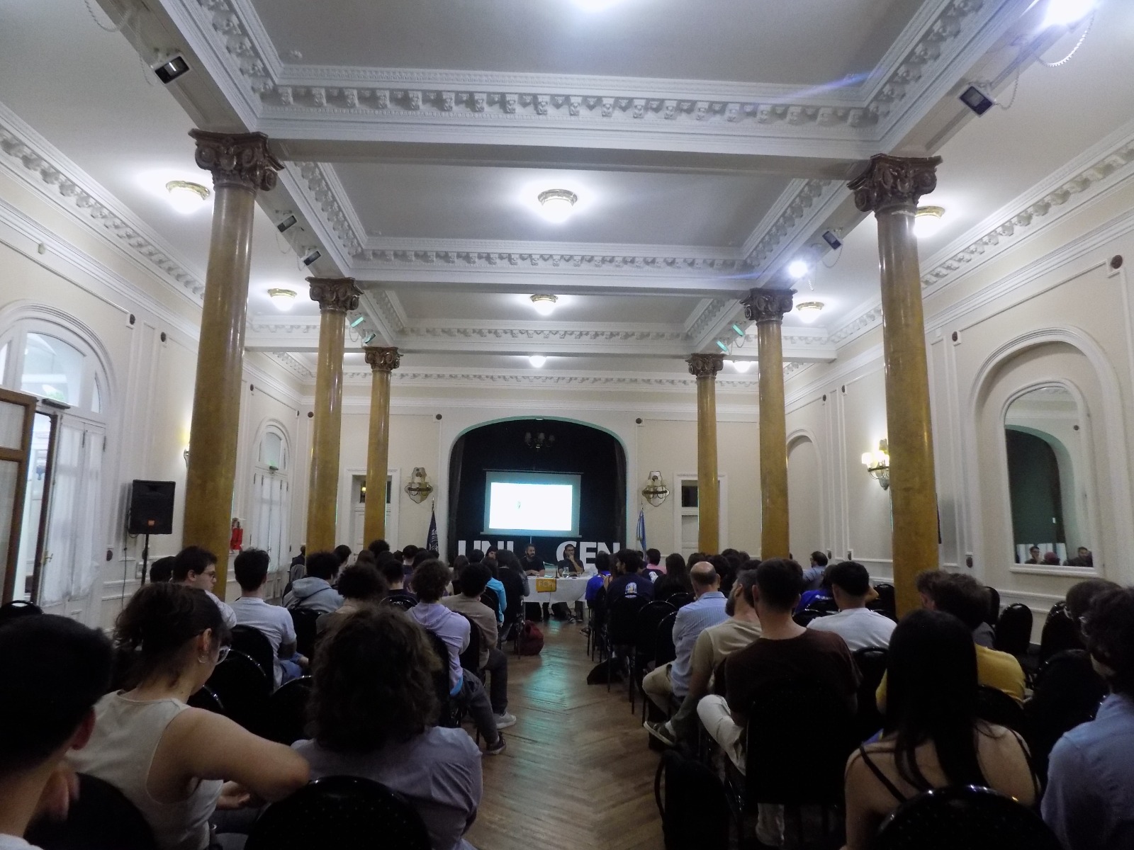 En este momento estás viendo VI Encuentro de Estudiantes de Historia y I Encuentro Regional de Historia