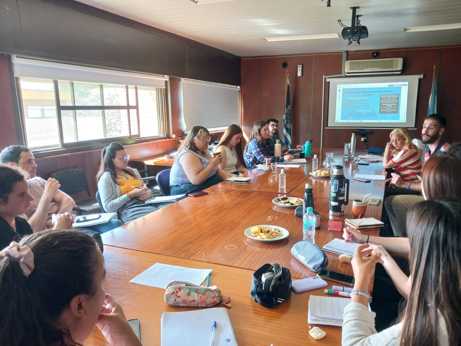 Lee más sobre el artículo “Octubre Urbano”: el Observatorio Social de la Facultad de Ciencias Humanas desarrolló el ciclo de charlas sobre acceso justo al hábitat y desafíos de las ciudades contemporáneas