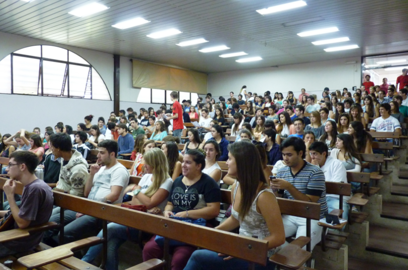 En este momento estás viendo Un proyecto que arrasa derechos: ¿Libertad educativa?
