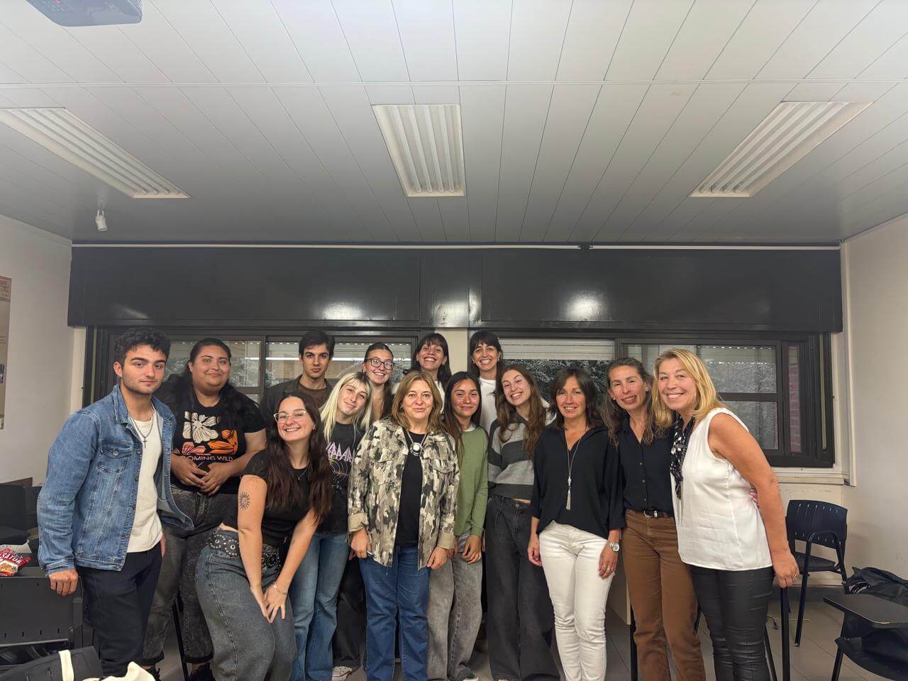 En este momento estás viendo Diálogos en la formación: estudiantes de Ciencias de la Educación intercambian con gestores del sistema educativo bonaerense
