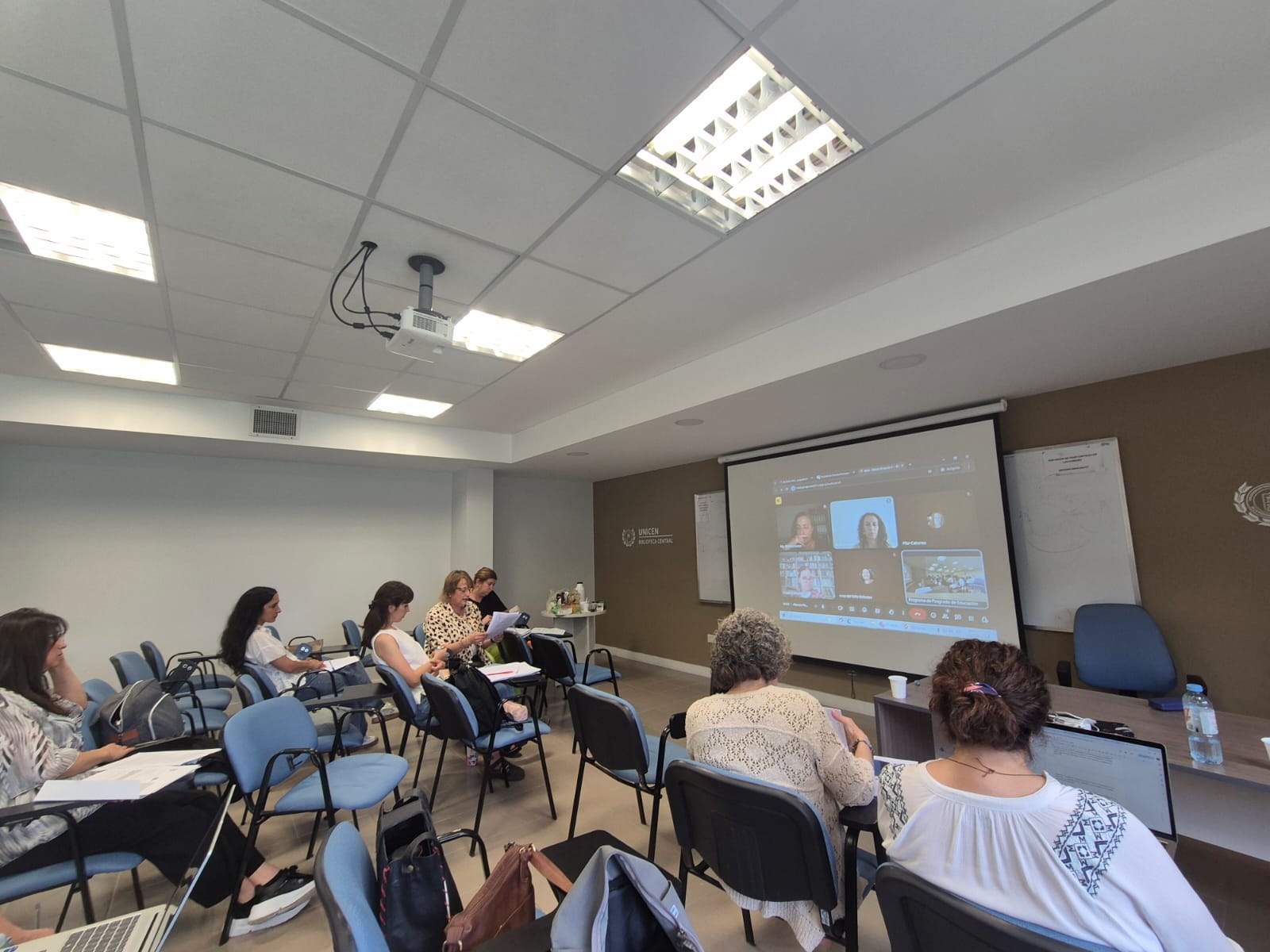 En este momento estás viendo Se llevó adelante el Ateneo de Tesis de Maestría y Doctorado en Educación