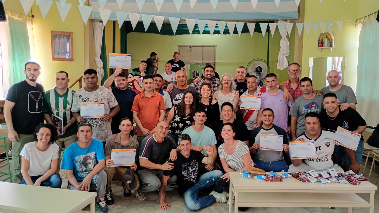 En este momento estás viendo Cierre del Proyecto de Extensión “Cuerpos en tránsito. Representaciones sociales  en torno al territorio carcelario”