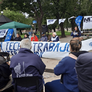 Conferencia de prensa de la UTEP en Tandil por la eliminación del Salario Social Complementario con adhesión de la Facultad de Ciencias Humanas