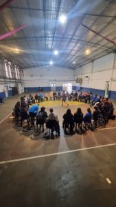 Integrantes del equipo de la Ludoteca Ludocreativa de la FCH dictando la capacitación sobre Pedagogía de la Expresión.