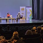 Mesa debate en el Espacio INCAA UNICEN con las panelistas Adriana Basualdo y Paula Zapperi durante el encuentro sobre el Servicio Meteorológico Nacional.