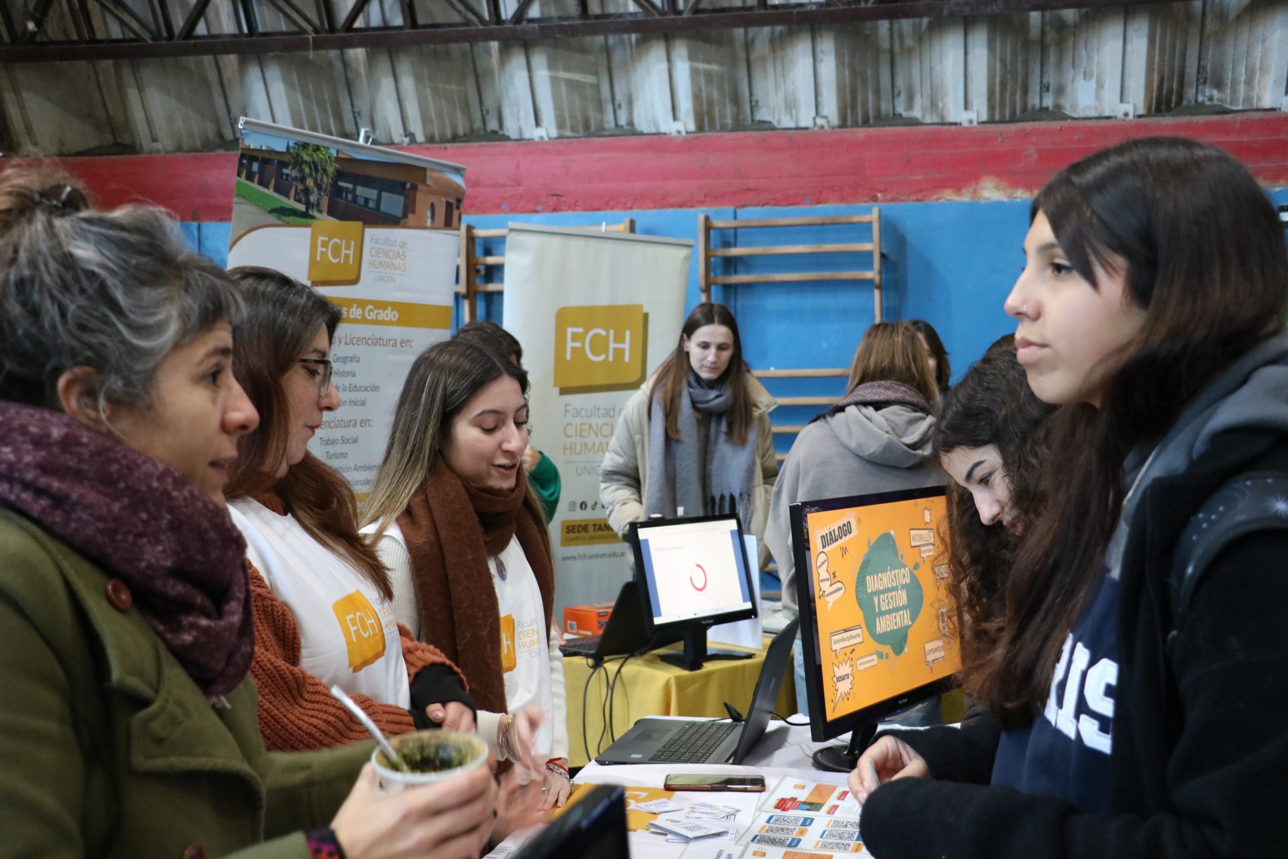 Lee más sobre el artículo La FCH presente en una exitosa edición de la ExpoUNICEN en Tandil